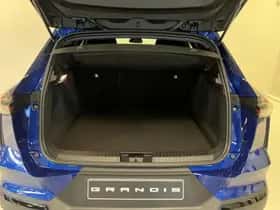 Mitsubishi Grandis (2026) thumbnail 8