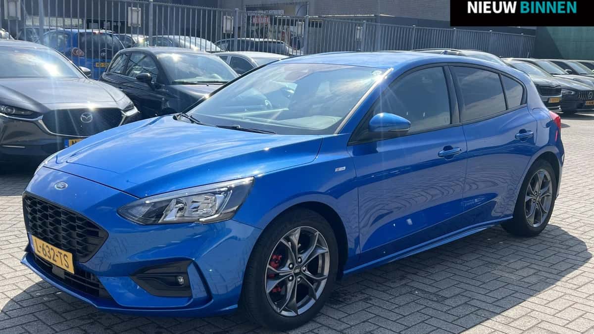 Ford Focus (2021) — foto 1