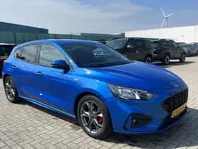 Ford Focus (2021) thumbnail 5