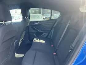 Ford Focus (2021) thumbnail 8