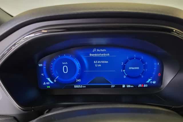 Ford Focus (2021) thumbnail 4