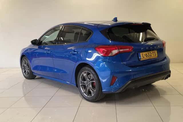 Ford Focus (2021) thumbnail 6