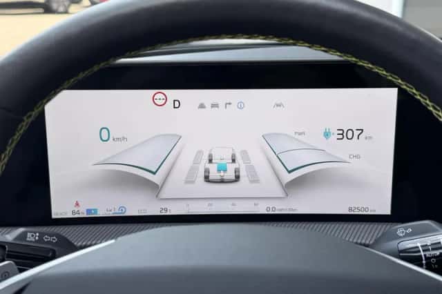 Kia EV6 (2023) thumbnail 4