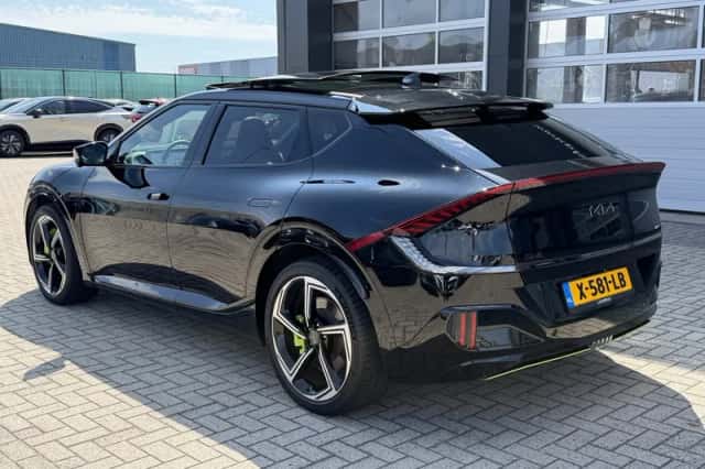 Kia EV6 (2023) thumbnail 6