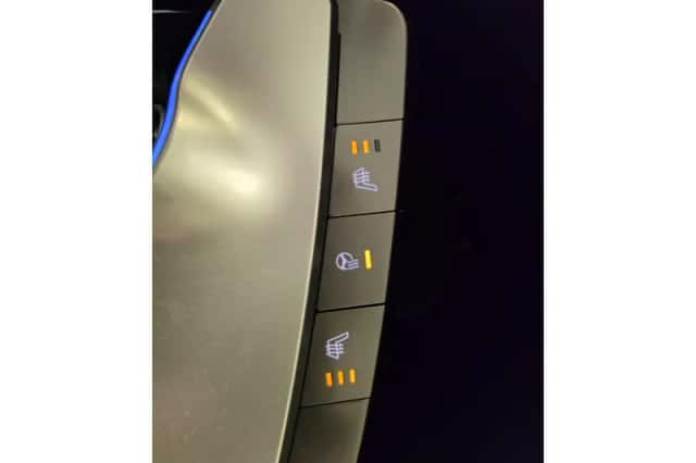 Kia EV6 (2023) thumbnail 2
