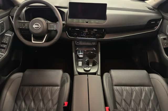 Nissan X-Trail (2025) thumbnail 3