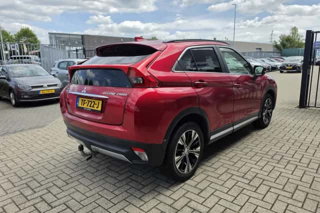 Mitsubishi Eclipse Cross (2018) thumbnail 2