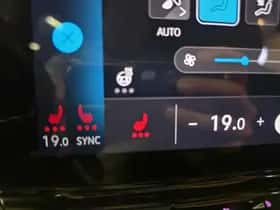 Volkswagen ID.4 (2021) thumbnail 3