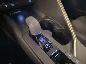 Toyota C-HR (2024) thumbnail 27