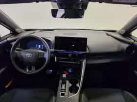 Toyota C-HR (2024) thumbnail 6