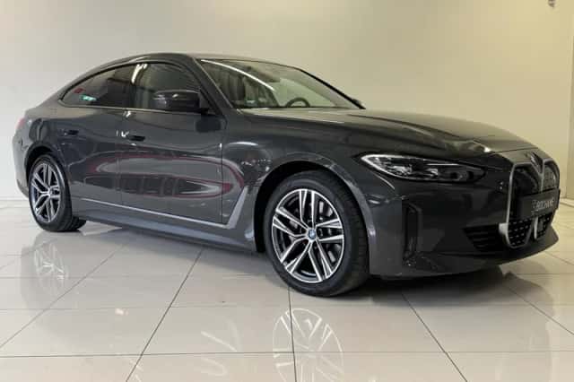 BMW i4 (2022) thumbnail 6