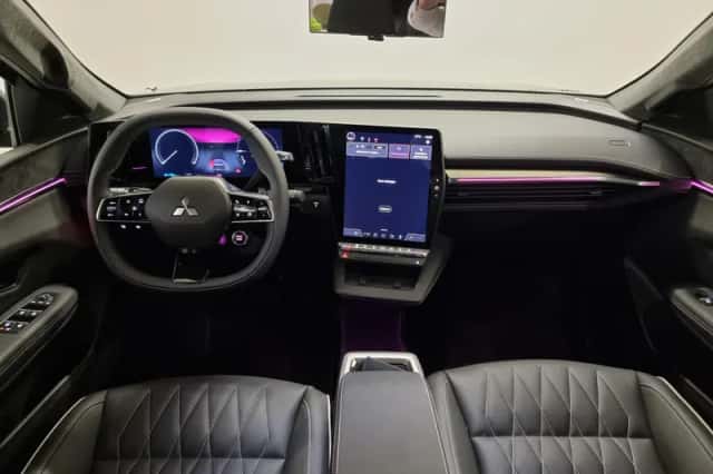 Mitsubishi Eclipse Cross (2025) thumbnail 3