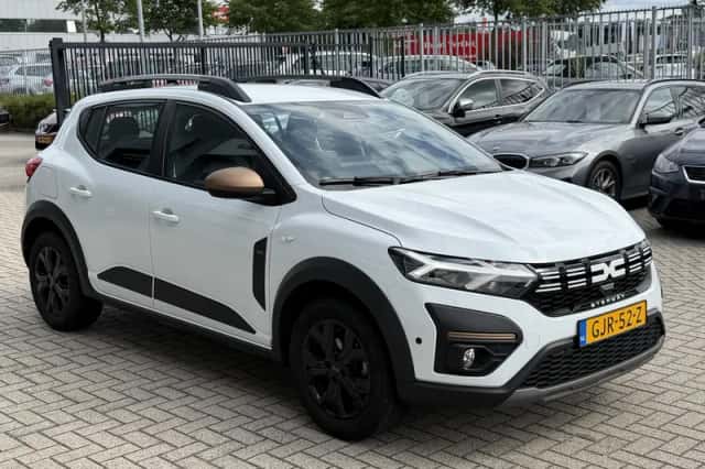 Dacia Sandero Stepway (2024) thumbnail 5