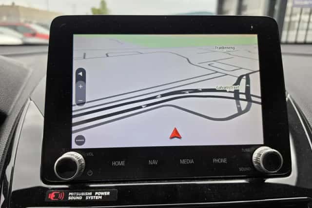 Mitsubishi Eclipse Cross (2023) thumbnail 2