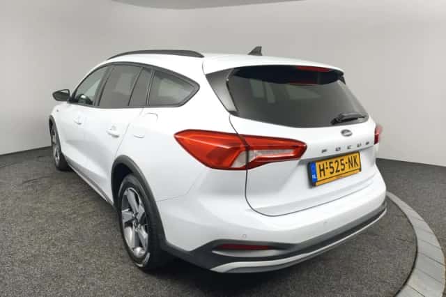 Ford Focus (2020) thumbnail 6