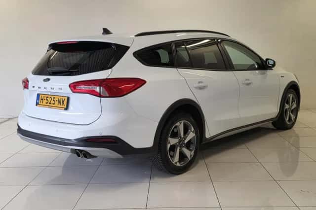 Ford Focus (2020) thumbnail 5