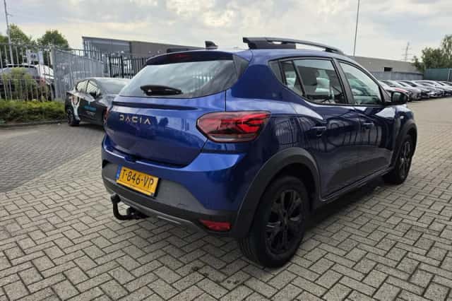 Dacia Sandero Stepway (2023) thumbnail 2