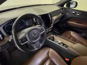 Volvo XC60 (2021) thumbnail 41