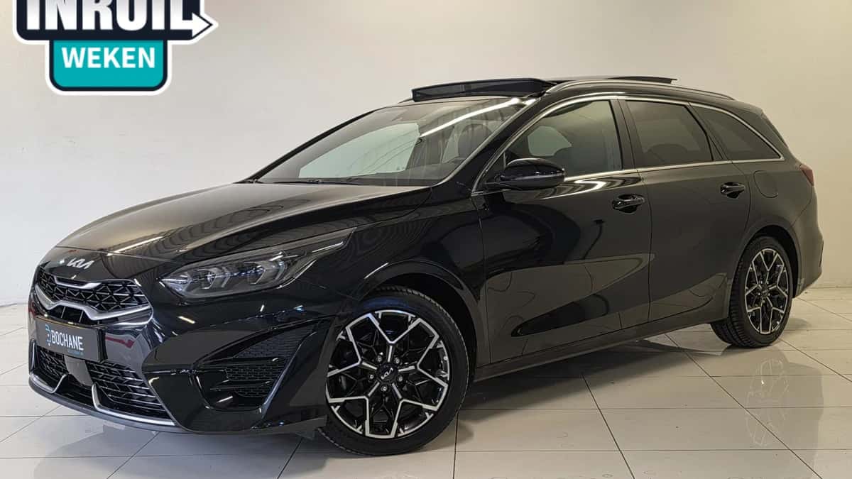 Kia Ceed Sportswagon (2023) — foto 1