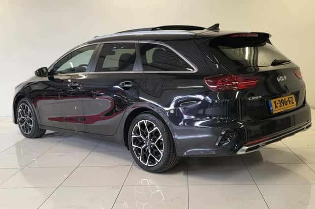 Kia Ceed Sportswagon (2023) thumbnail 6
