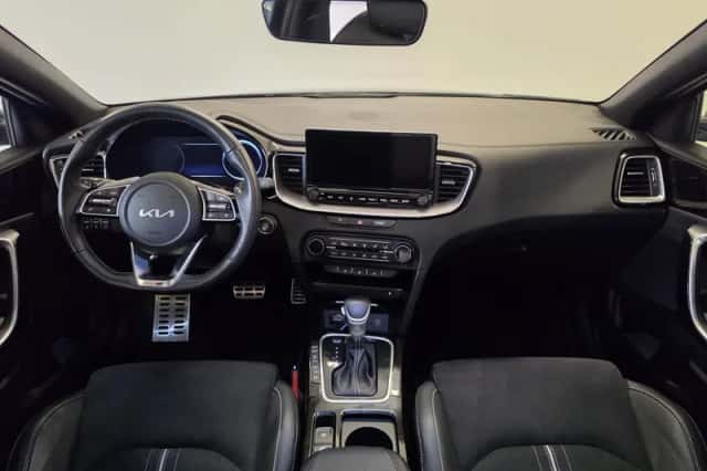 Kia Ceed Sportswagon (2023) thumbnail 3