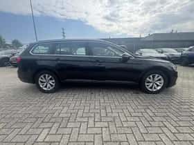 Volkswagen Passat (2023) thumbnail 20