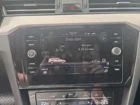 Volkswagen Passat (2023) thumbnail 40