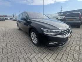 Volkswagen Passat (2023) thumbnail 5