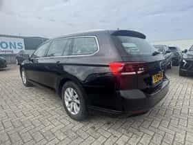 Volkswagen Passat (2023) thumbnail 6