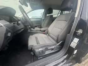 Volkswagen Passat (2023) thumbnail 7