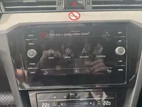Volkswagen Passat (2023) thumbnail 10