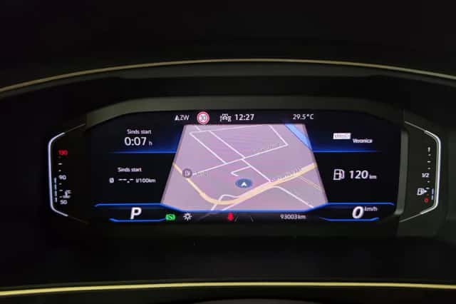 Volkswagen Tiguan (2021) thumbnail 4