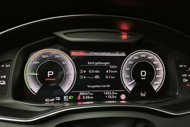 Audi A6 (2023) thumbnail 4