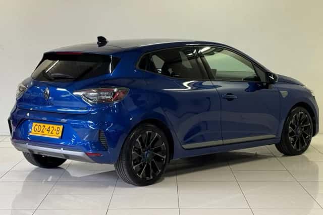 Renault Clio (2024) thumbnail 2