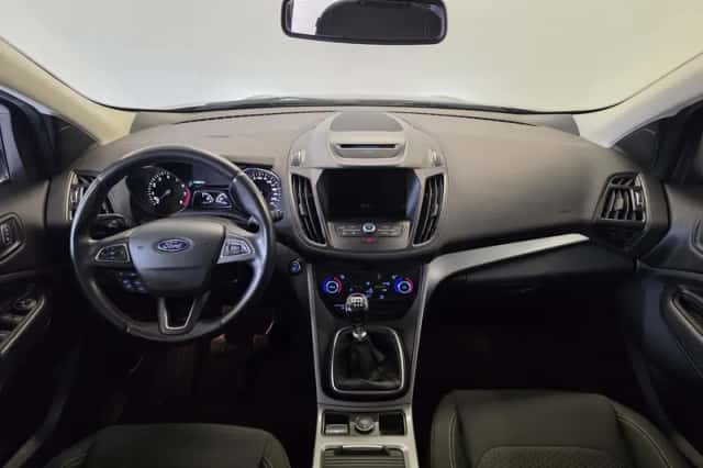 Ford Kuga (2017) thumbnail 5