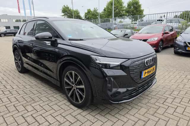 Audi Q4 e-tron (2022) thumbnail 6