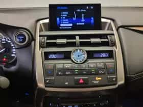 Lexus NX (2015) thumbnail 14