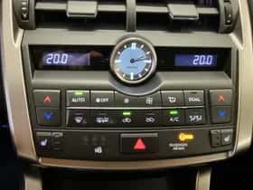 Lexus NX (2015) thumbnail 16