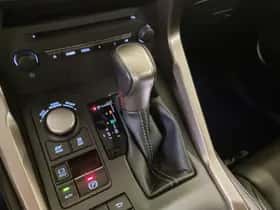 Lexus NX (2015) thumbnail 26
