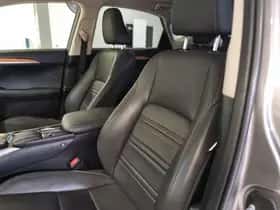 Lexus NX (2015) thumbnail 30