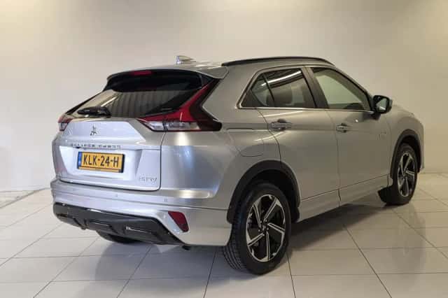 Mitsubishi Eclipse Cross (2025) thumbnail 2
