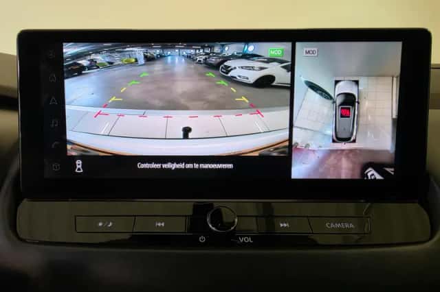 Nissan Qashqai (2023) thumbnail 3