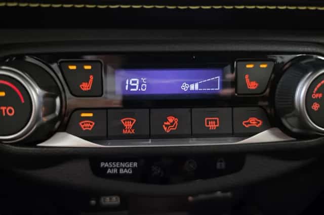 Nissan Juke (2022) thumbnail 2