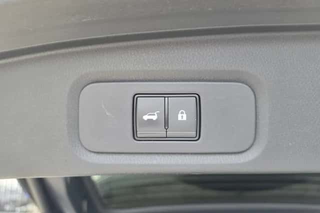 Nissan Qashqai (2023) thumbnail 4