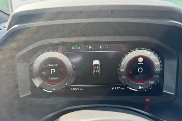 Nissan Qashqai (2021) thumbnail 4