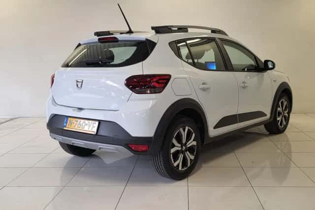 Dacia Sandero Stepway (2022) thumbnail 2