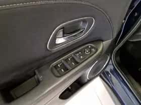 Honda HR-V (2016) thumbnail 23