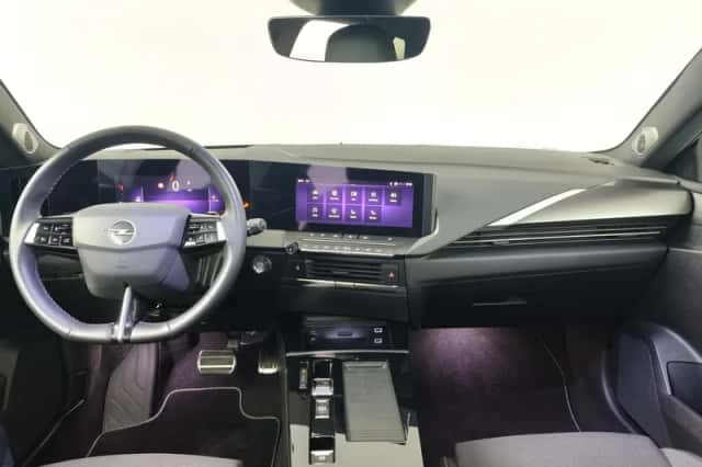 Opel Astra (2024) thumbnail 3