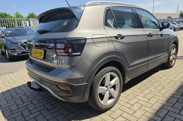 Volkswagen T-Cross (2019) thumbnail 2