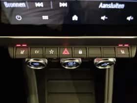 Renault Captur (2020) thumbnail 2